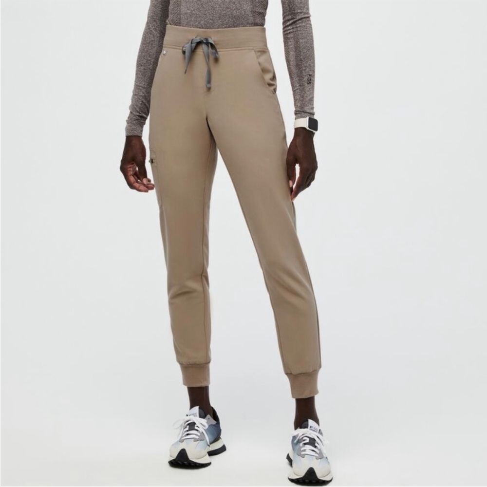 Figs zamora 2.0 - jogger scrub pants. size Medium